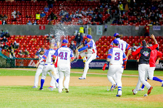 Dominicana deja a Colombia en el terreno y avanza invicto en Serie del Caribe