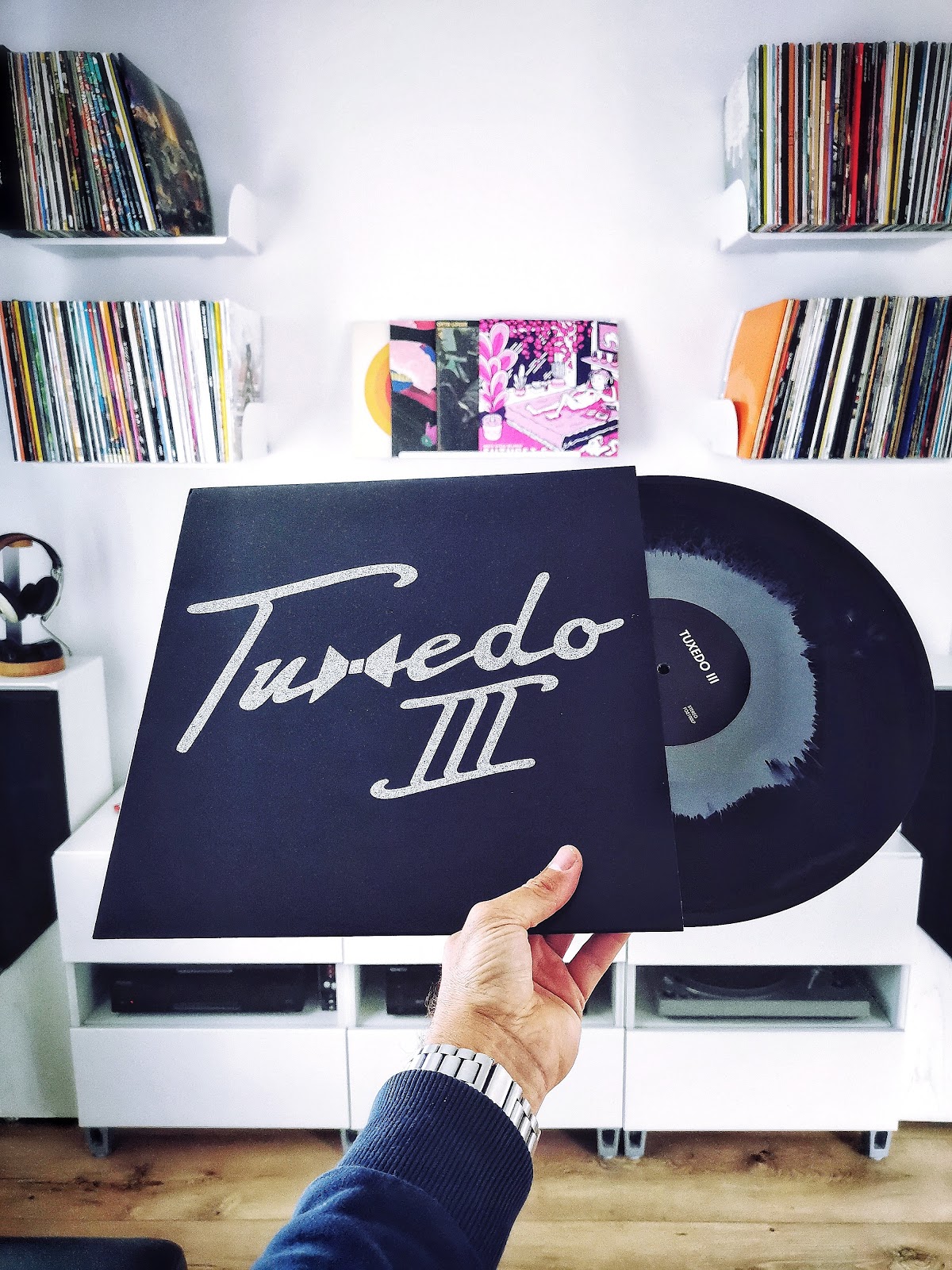 TUXEDEO III | FRISCH AUFGELEGT IN DER ATOMLABOR PLATTENKÜCHE ODER 'WELCHES VINYL ICH GERADE SO HÖRE' TUXEDEO III | FRISCH AUFGELEGT IN DER ATOMLABOR PLATTENKÜCHE ODER 'WELCHES VINYL ICH GERADE SO HÖRE'