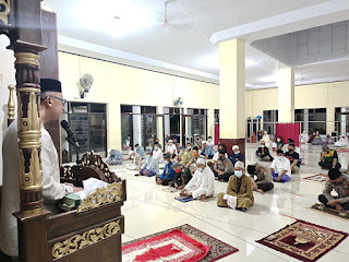 Kapolres Enrekang Syiar Ramadhan Dimasjid  Nurul Jihad Malua