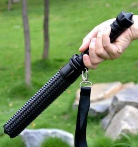 Đèn Pin Tự Vệ Kéo Dài Loại Lớn