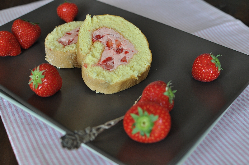 süße Kreativität: Erdbeer-Buttercreme-Rolle süße Kreativität: Erdbeer-Buttercreme-Rolle