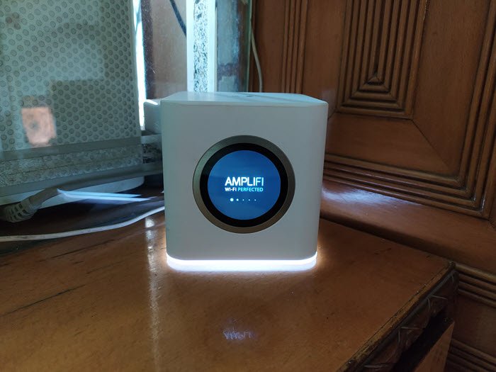 ตรวจสอบเราเตอร์ AmpliFi HD พร้อม WiFi Mesh: ช่วงที่โดดเด่นและจอแสดงผลแบบสัมผัสทำให้โดดเด่น!