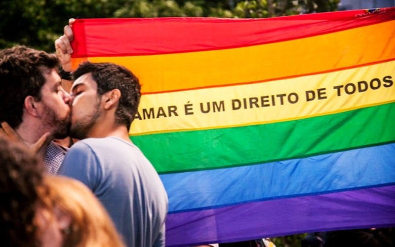 Se eu estou perdendo um pedaço de mim, talvez eu não queira o céu Se eu estou perdendo um pedaço de mim, talvez eu não queira o céu