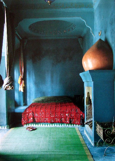 [Image: moroccan+bedroom.jpg]