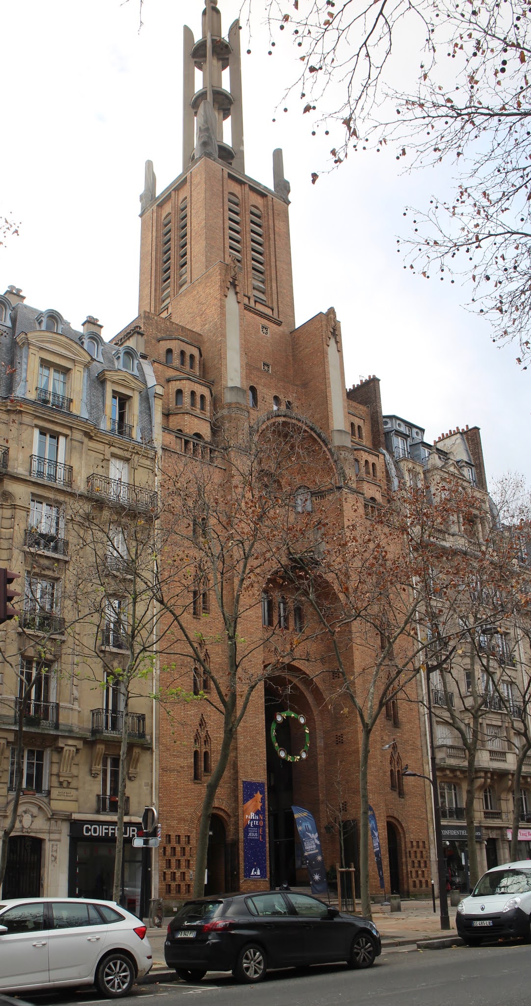 Chez Mark et Marcel Paris, église du SaintEsprit