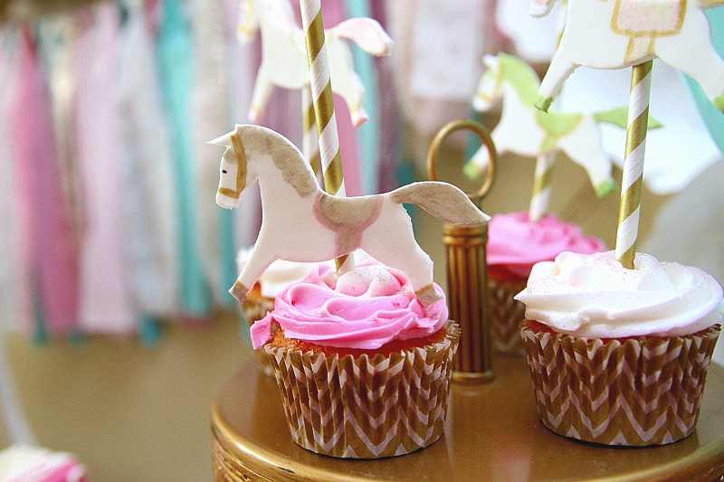 A Pink & Gold Carousel 1st Birthday Party - via BirdsParty.com