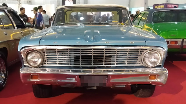 Ford Falcon USA front