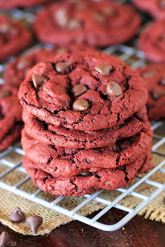 Red Velvet Chocolate Chip Cookies | The Kitchen is My Playground