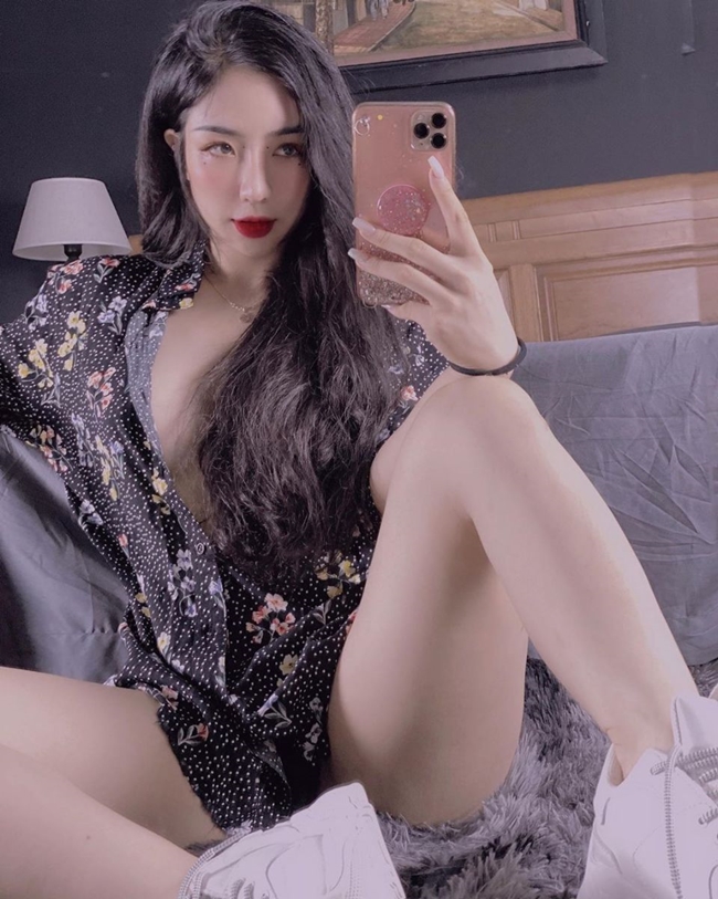 Su Ah lộ ảnh nóng
