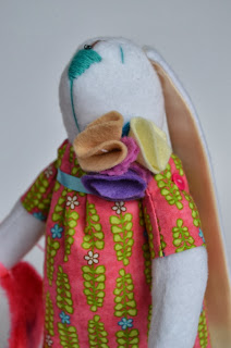 Зайка красотка с сердечком!!