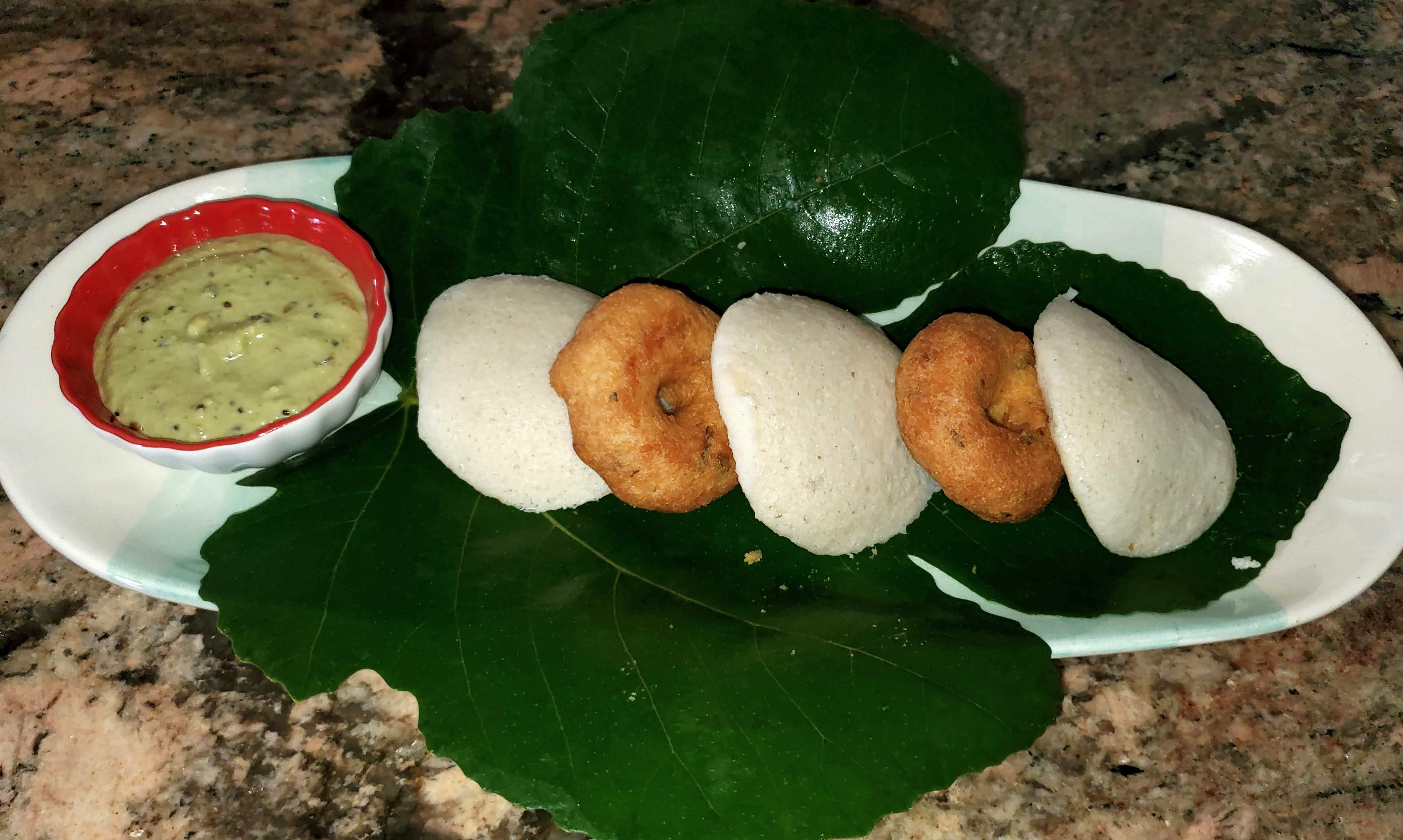 Indian Khana, Made Easy The Story of Idlis Chutneys and