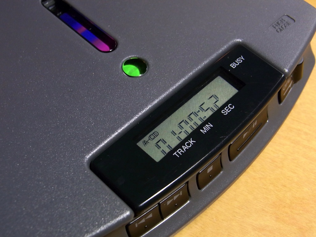 卓上オーディオ (Tabletop Audio): ポータブルCD-ROMドライブ(PIONEER PCP−PR1)