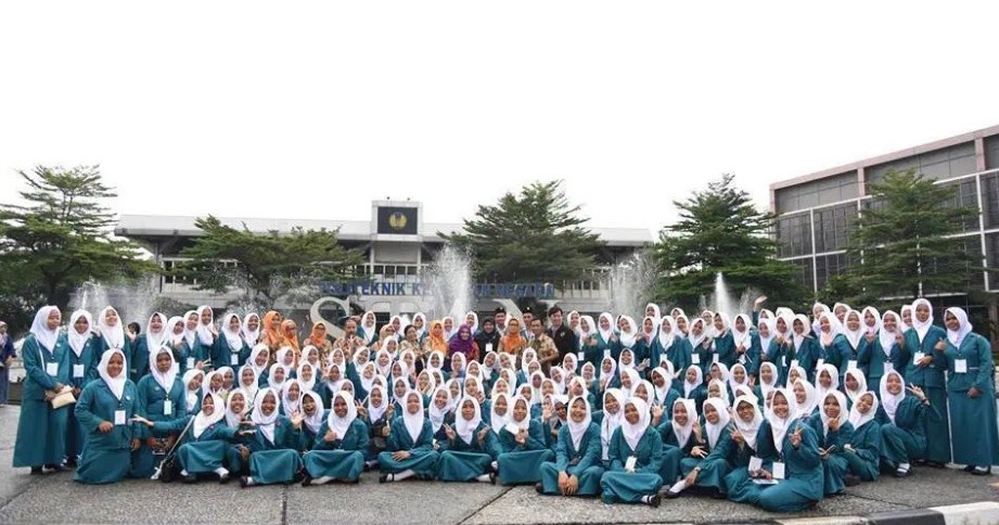 Inilah Kelebihan Kuliah di PKN STAN Pendidikan Kedinasan