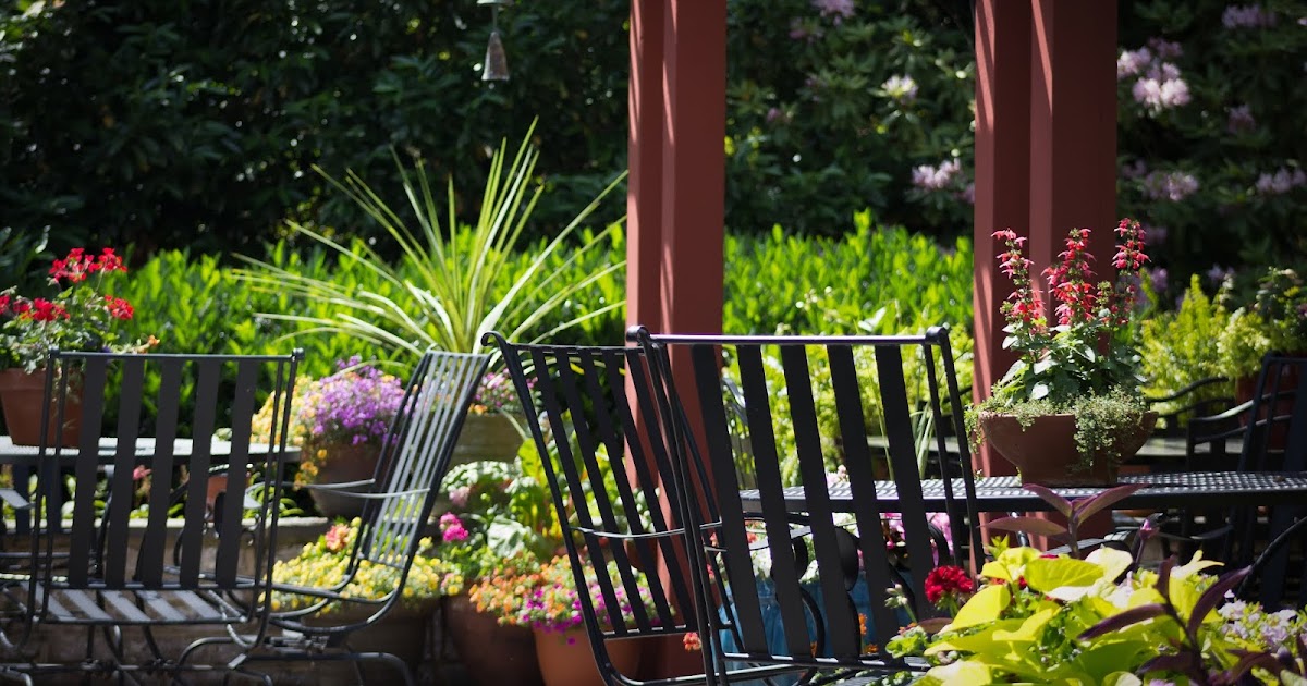 Kitchen and Residential Design Mean Green keeps my patio clean
