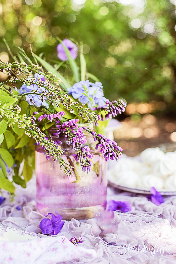 How To Design A Table Centerpiece With Wisteria Shabbyfufu