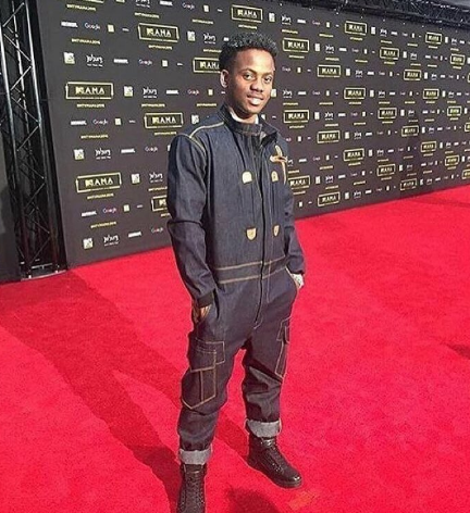 6 Check out Korede Bello's outfit to MAMAs