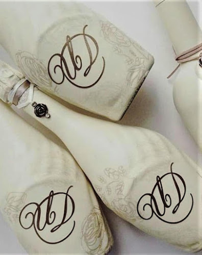 wedding ideas-wedding planning-upcycled bottle ideas-K'Mich Weddings