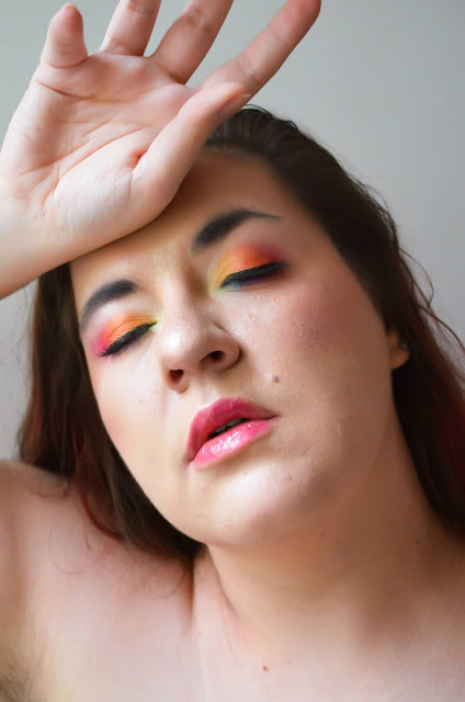 Tutoriel maquillage arc-en-ciel