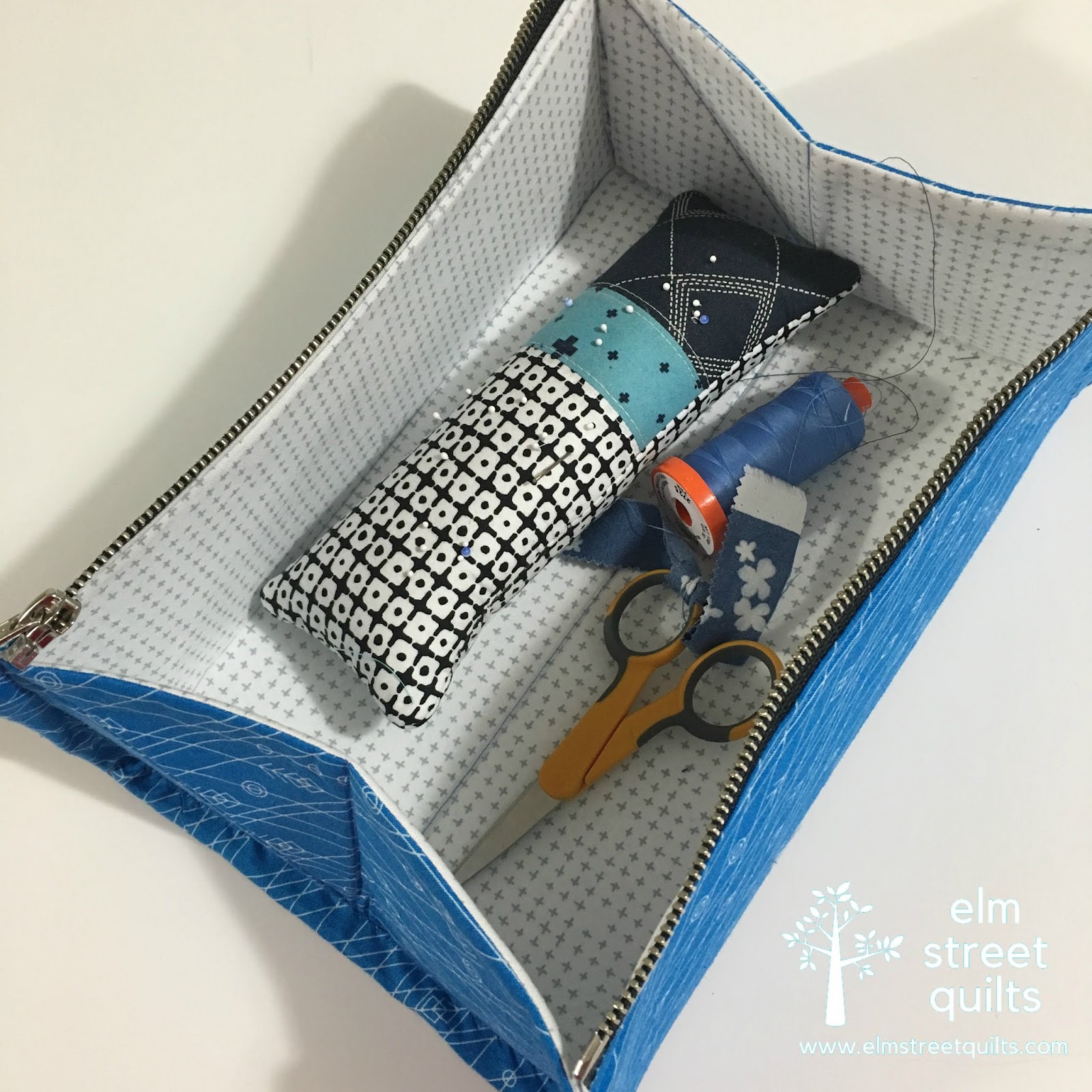 ZipUp Tray Pouch Elm Street Quilts