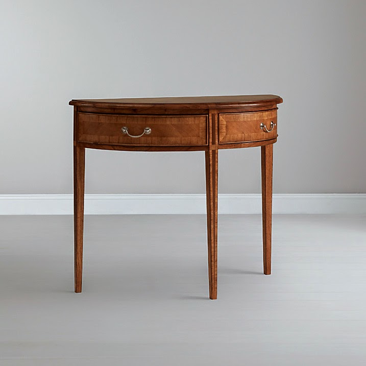 David Dangerous Hallway Furniture