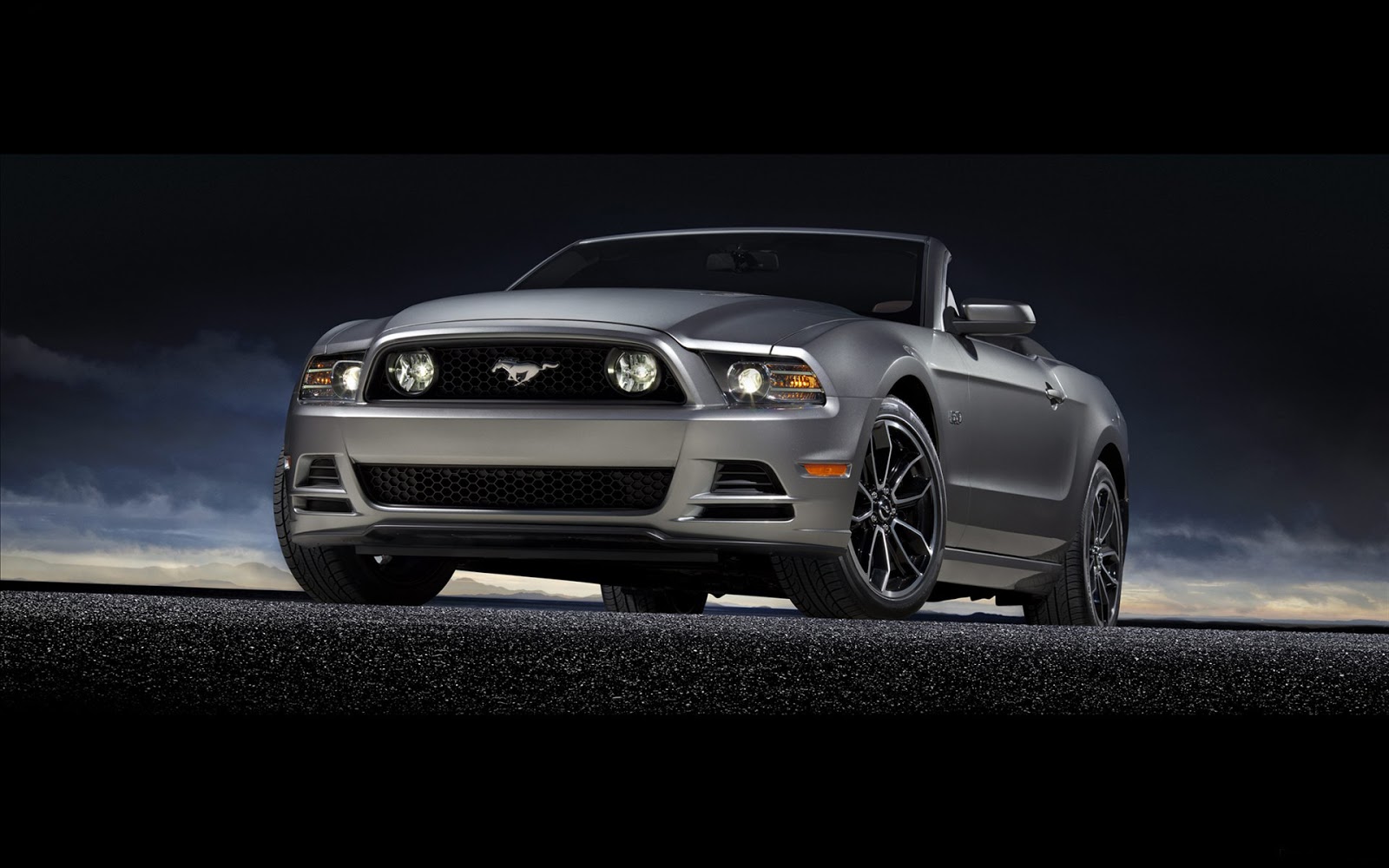 Ford Mustang GT 2013 Wallpaper