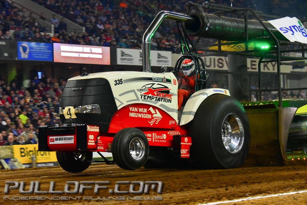 Tractor Pulling News - Pullingworld.com: Rocky and Extreme Temptation