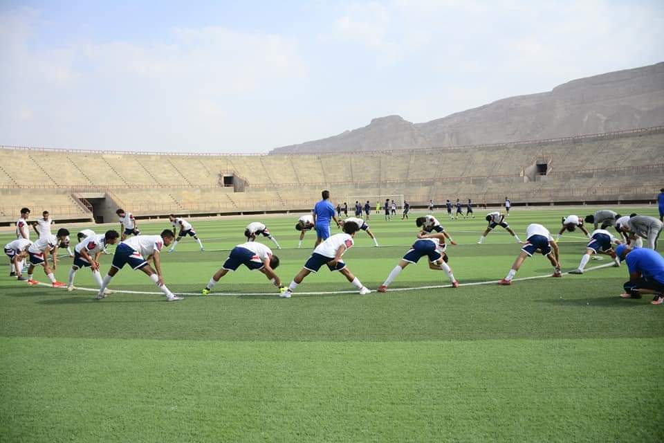 وحدة صنعاء يجري اول تمارين في ملعب سيئون (صور)