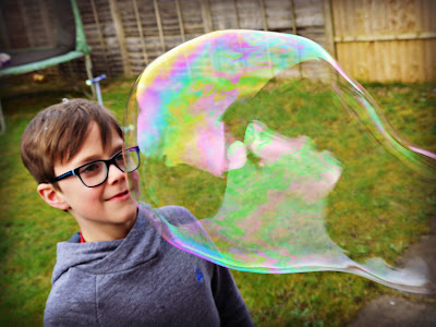 Gazillion Bubbles Giant Bubble