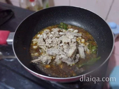 tambahkan daging ayam