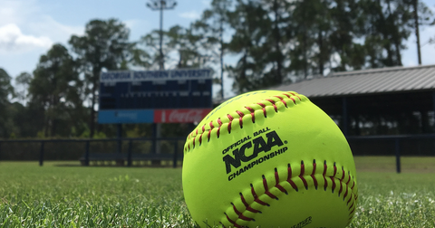 Soal Latihan Pilhan Ganda Penjaskes Bab Softball Beserta Pembahasannya Bisa Juara