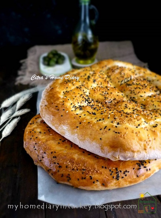 Citra's Home Diary: No knead Ramazan Pidesi / Turkish Pide bread (flat ...
