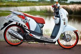 100+1 GAYA MODIFIKASI MOTOR SCOOPY