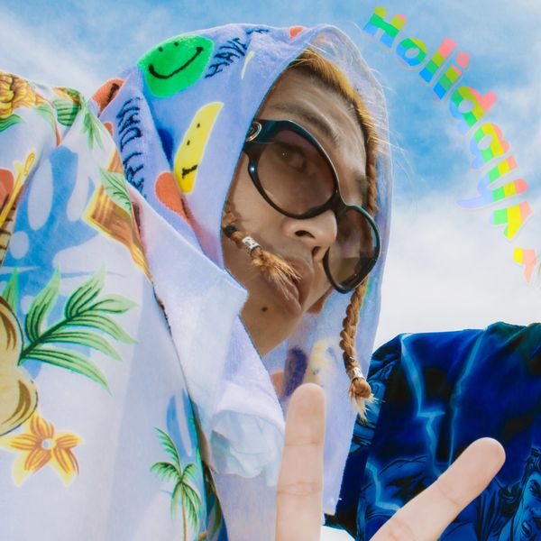 Smiley DeBron – holiday – Single