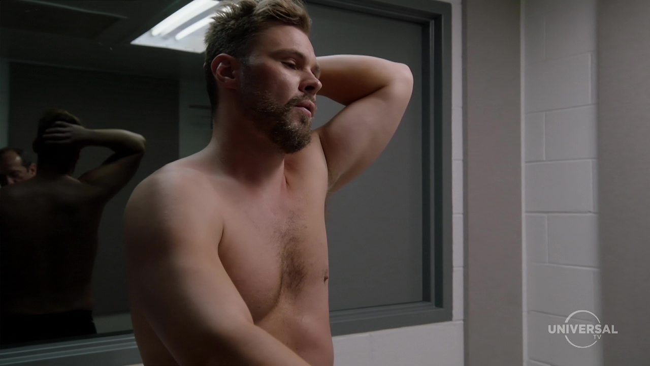 Patrick John Flueger shirtless in Chicago PD 6-22 "Reckoning" 