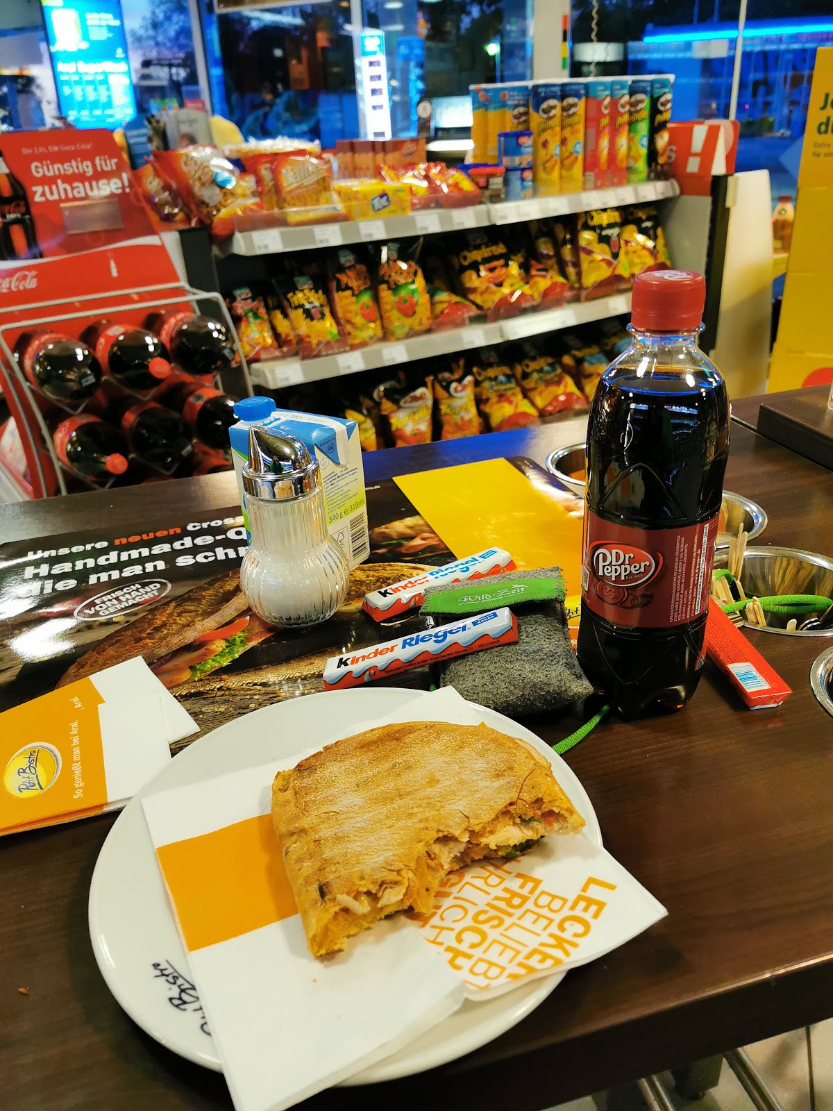 Dusseldorf Air Lebnis Airport Chamy Travels Reiseblog Aus