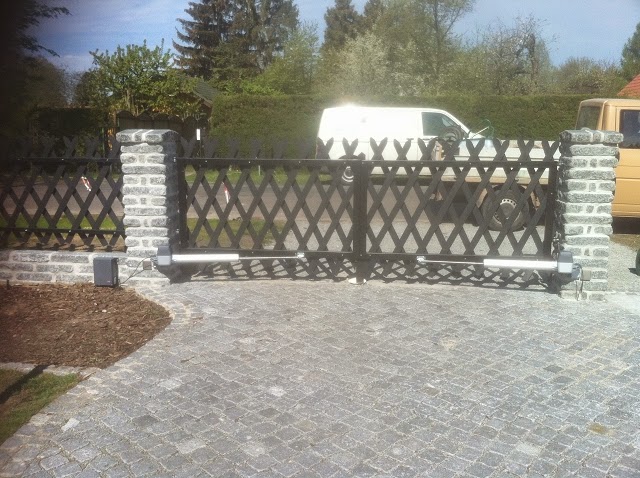 Garagentore und Hoftorantriebe, Berlin Brandenburg: Drehtorantriebe