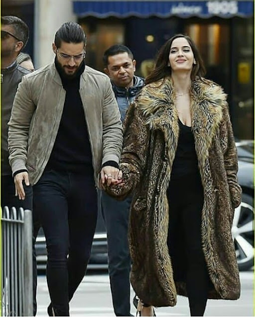  Maluma fue visto en las calles de Italia paseando con supuesta novia Natalian Barulich