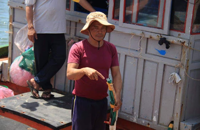 Trung Quốc đâm vỡ tàu cá Ngư Dân Quảng Ngãi ở Hoàng Sa
