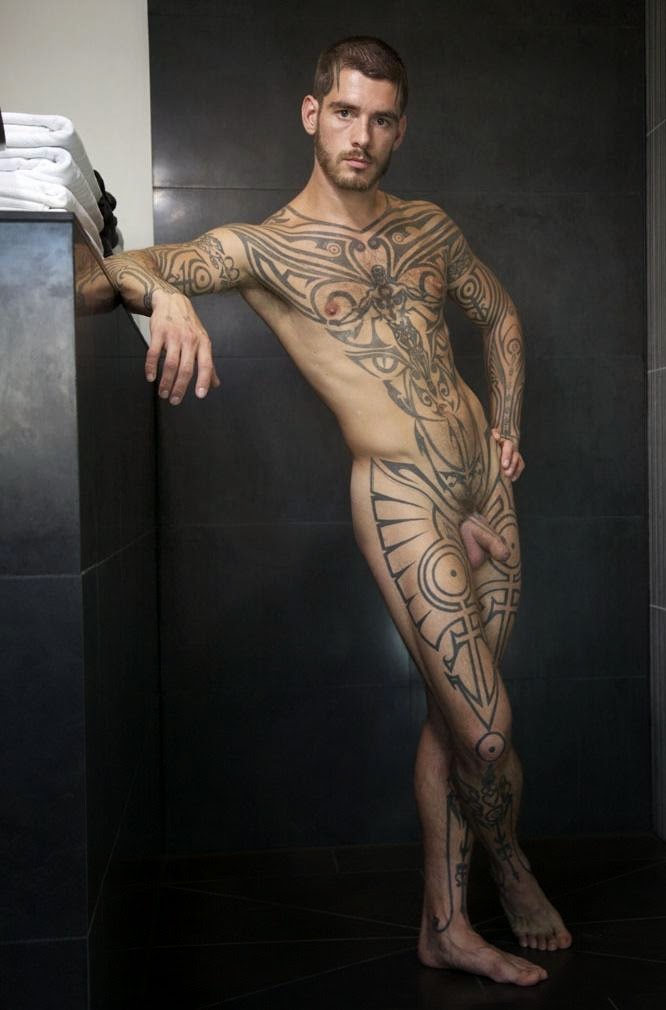 ★ Bulge and Naked Sports man : Tattoo Erection Nude.