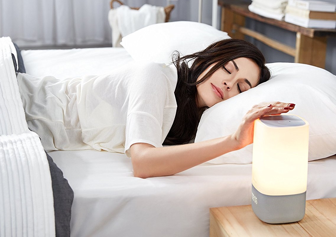 дети сон ночник hd. Sleeping woman bedside table. сну light. группа night sleep. Sleeping near lamp photo png.
