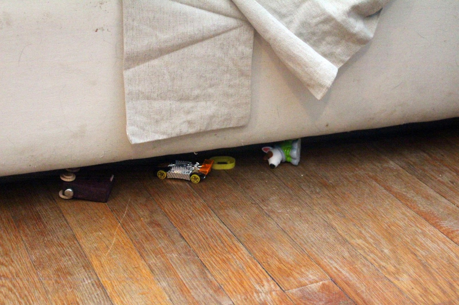 O Chickadee Cheap and Easy Blocking Toys from Getting Under the Couch