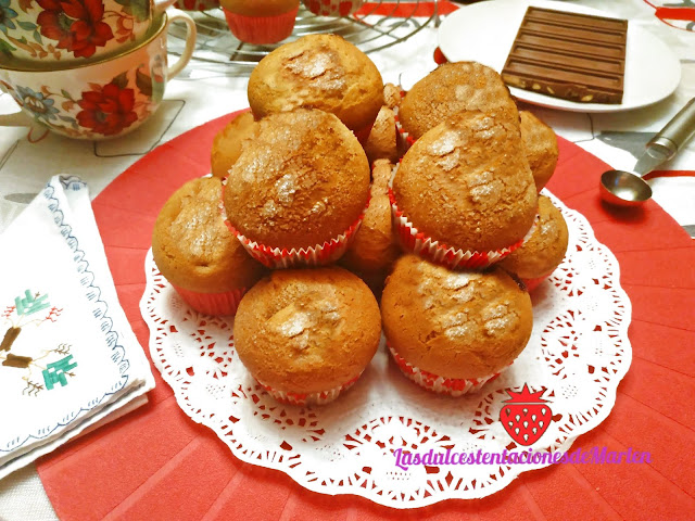 Magdalenas Rellenas de Chocolate con Almendras