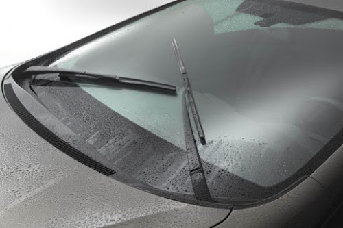 Making Sure Your Windshield Wiper Blades Are the Correct Size for Your Vehicle