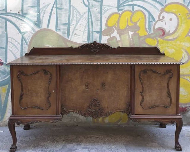 Αφιέρωμα: Μπουφές! Αρκούδα καφέ ... "τρέχα και βάψε" τον ξύλινο μπουφέ 17 Annie Sloan Greece Αφιέρωμα: Μπουφές! Αρκούδα καφέ ... "τρέχα και βάψε" τον ξύλινο μπουφέ 17 Annie Sloan Greece