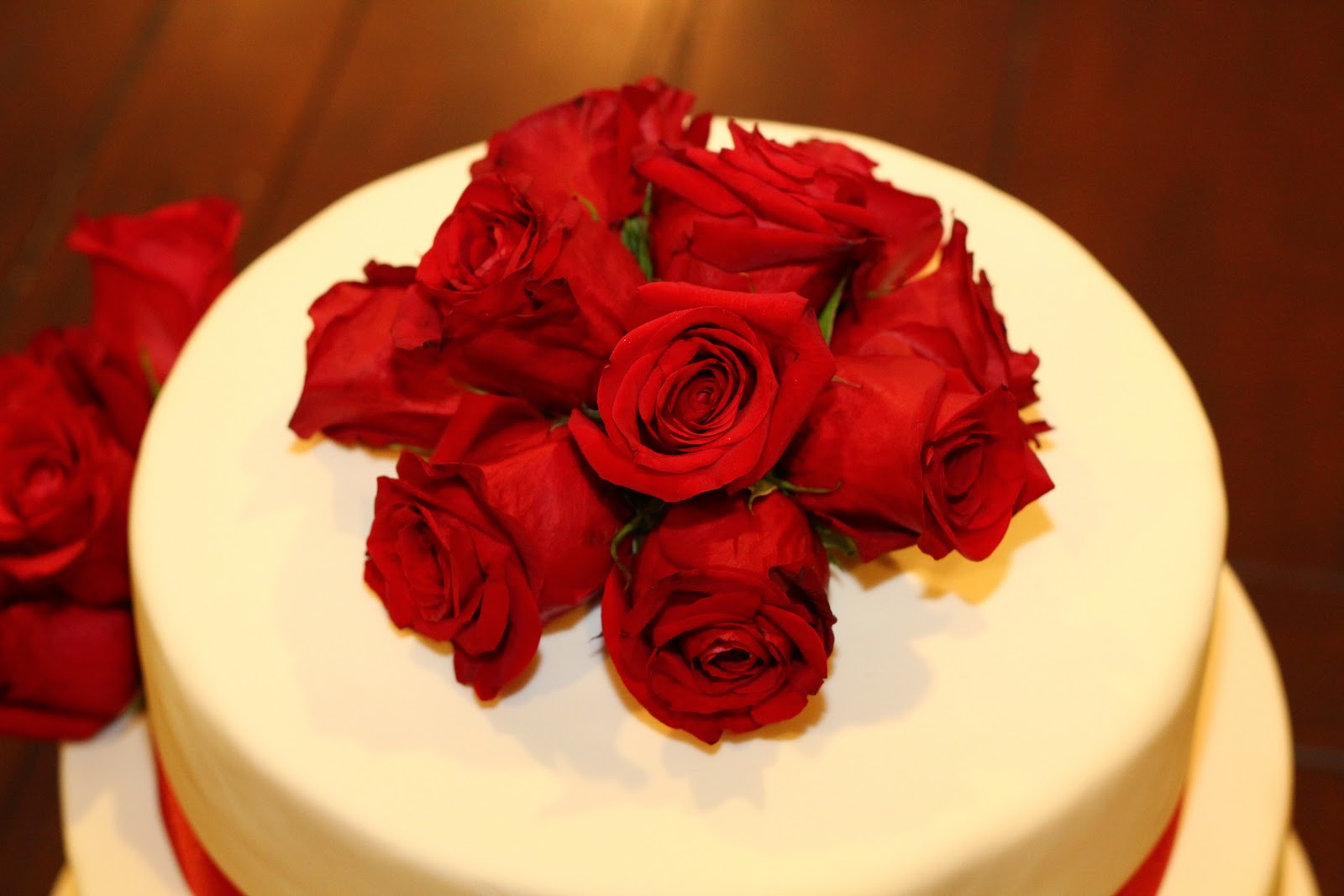 Sweet Cakes Honey Buns 60th Wedding Anniversary Cake
