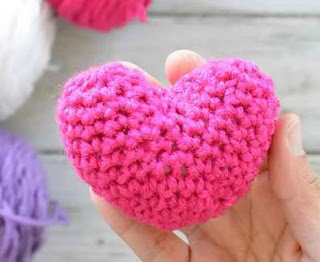 PATRON GRATIS CORAZON AMIGURUMI 48656 💗