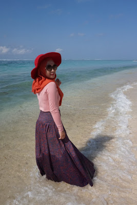 style hijab pantai simple baju ketat