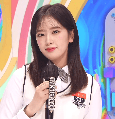 아이즈원> 교복 입은 MC 안유진