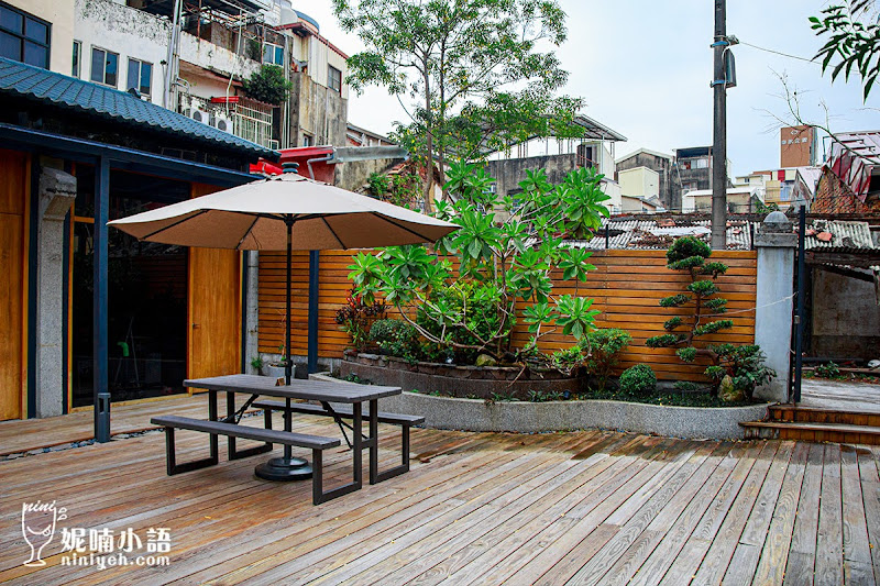 【台南美食】台南老宅蜂大咖啡。西門町名店插旗台南古城 【台南美食】台南老宅蜂大咖啡。西門町名店插旗台南古城