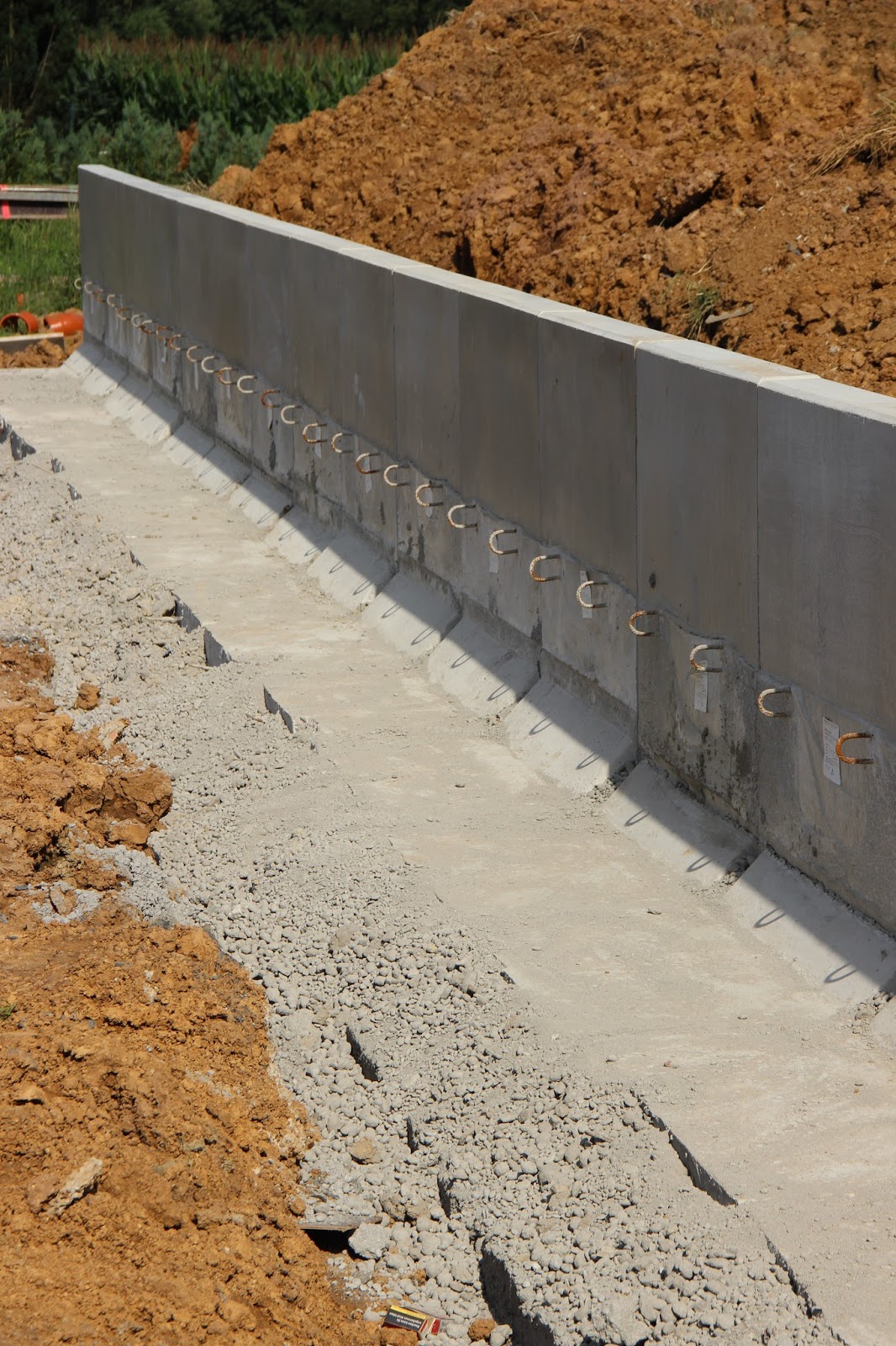 Unser Hunold Haus: L-Steine gesetzt